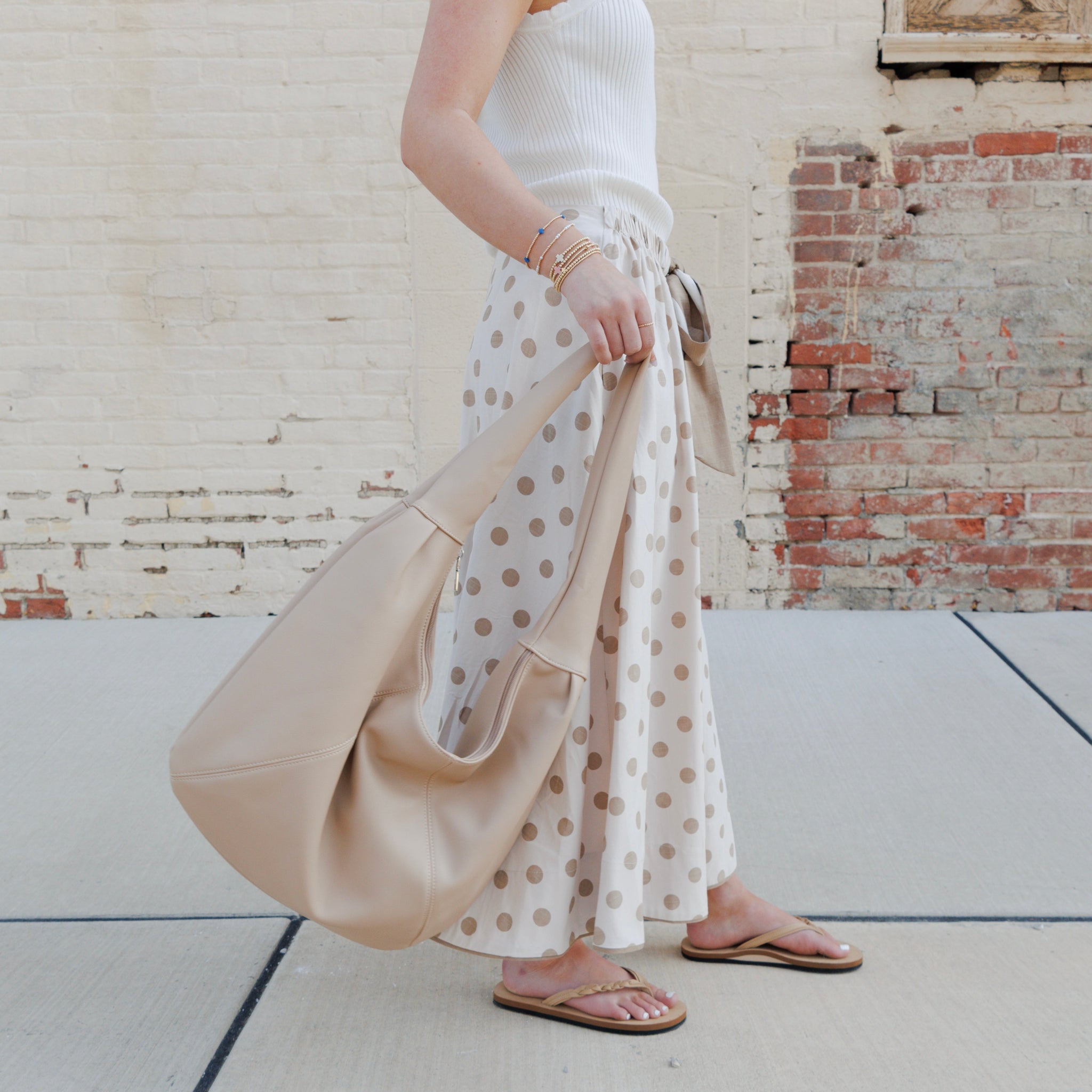 Cuve'e Crescent Bag