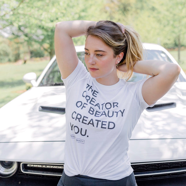 The Creator of Beauty Tee - Blanc